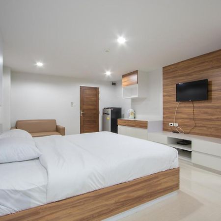 The Seasons Aparthotel Pathum Thani Exterior foto