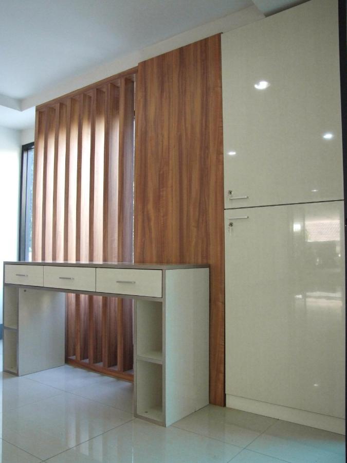 The Seasons Aparthotel Pathum Thani Exterior foto