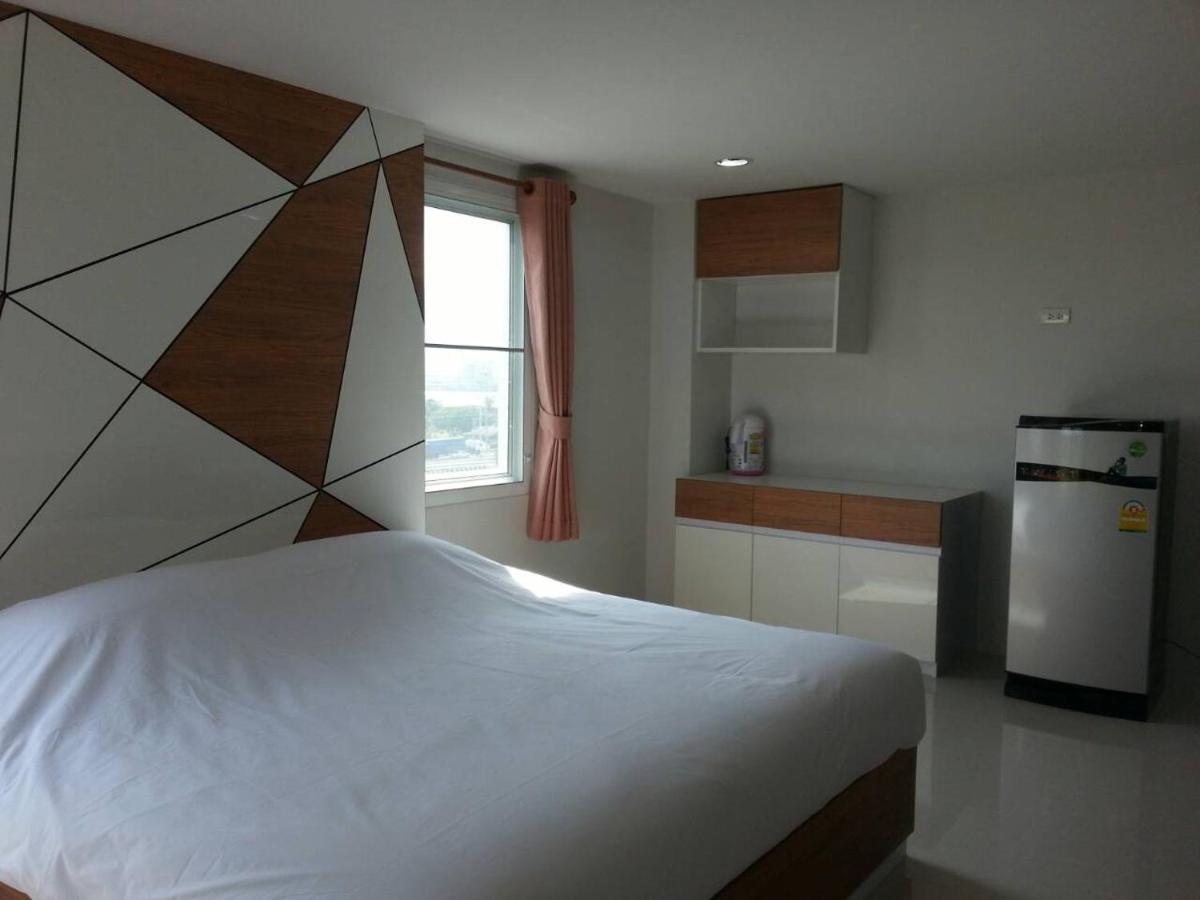The Seasons Aparthotel Pathum Thani Exterior foto